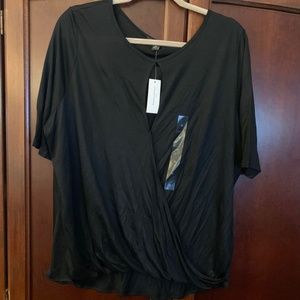 Black short sleeve shirt